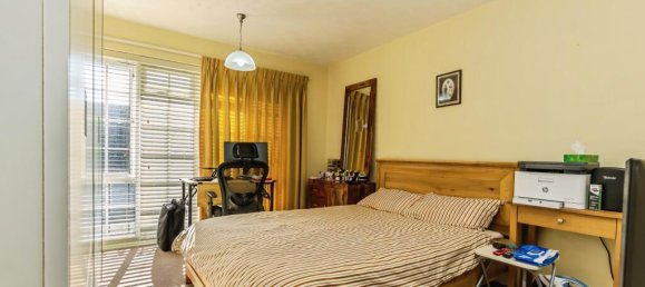 4 bedrooms House in South Croydon, United Kingdom No. 8099 6