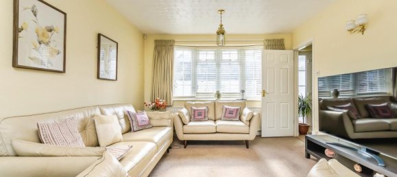 4 bedrooms House in South Croydon, United Kingdom No. 8099 2