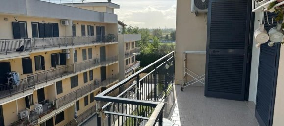 Oficina en Aversa, Italy 110 m² No. 75098 3