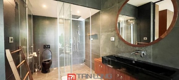 4 bedrooms Villa in Long Bien, Vietnam No. 550 12