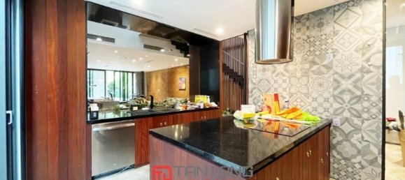 4 bedrooms Villa in Long Bien, Vietnam No. 550 5