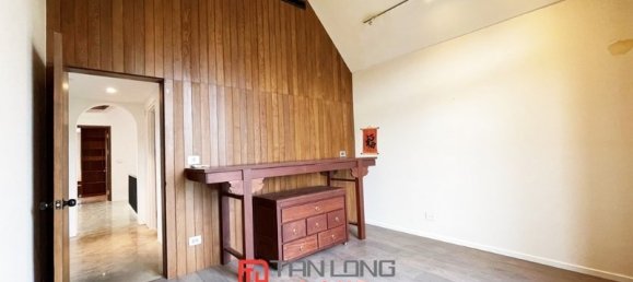 4 bedrooms Villa in Long Bien, Vietnam No. 550 21