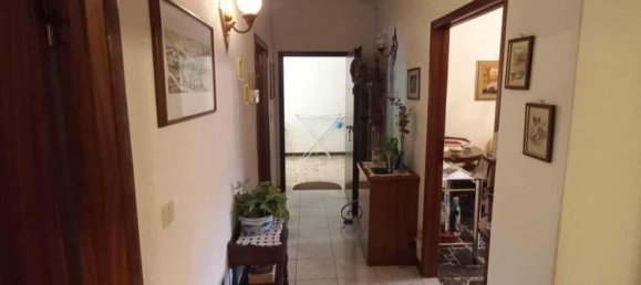 Casa de 6 habitaciónes en Arezzo, Italy No. 261518 12