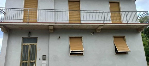 Casa de 6 habitaciónes en Arezzo, Italy No. 261518 2