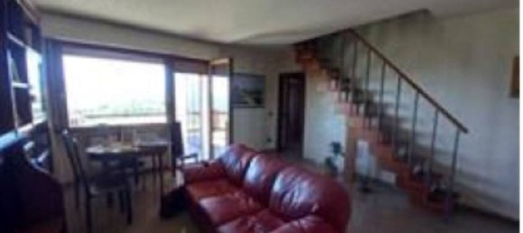 4-salle Appartement à Chieti, Italy No. 180671 3