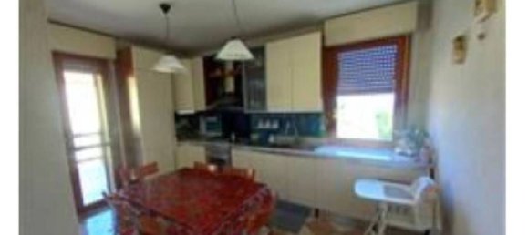 4-salle Appartement à Chieti, Italy No. 180671 2