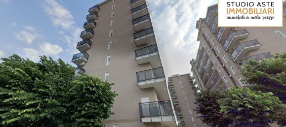 2غرفة شقة في Pioltello, Italy رقم 227362 3