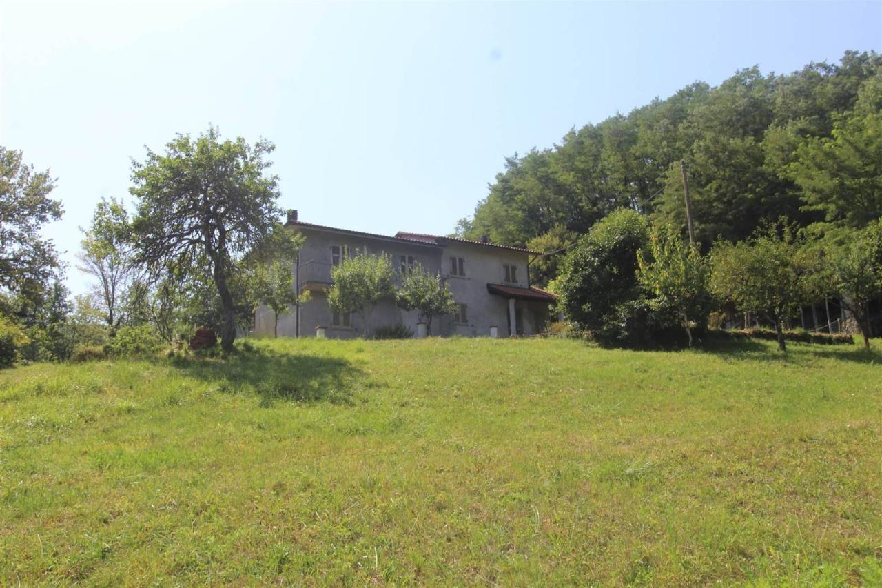 Дом с 9 комнатами в Трезана, Италия № 20169