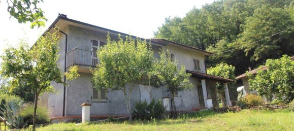 Дом с 9 комнатами в Трезана, Италия № 20169 5