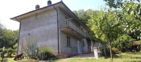 Дом с 9 комнатами в Трезана, Италия № 20169 2