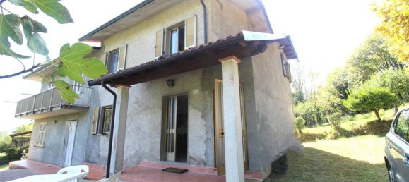 Дом с 9 комнатами в Трезана, Италия № 20169 10