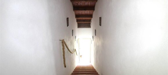 Дом с 9 комнатами в Трезана, Италия № 20169 22