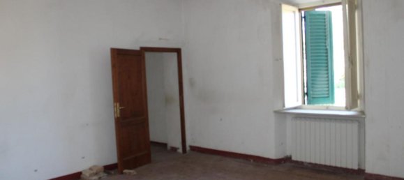 5-salle Appartement à Casciana Terme Lari, Italy No. 111867 3