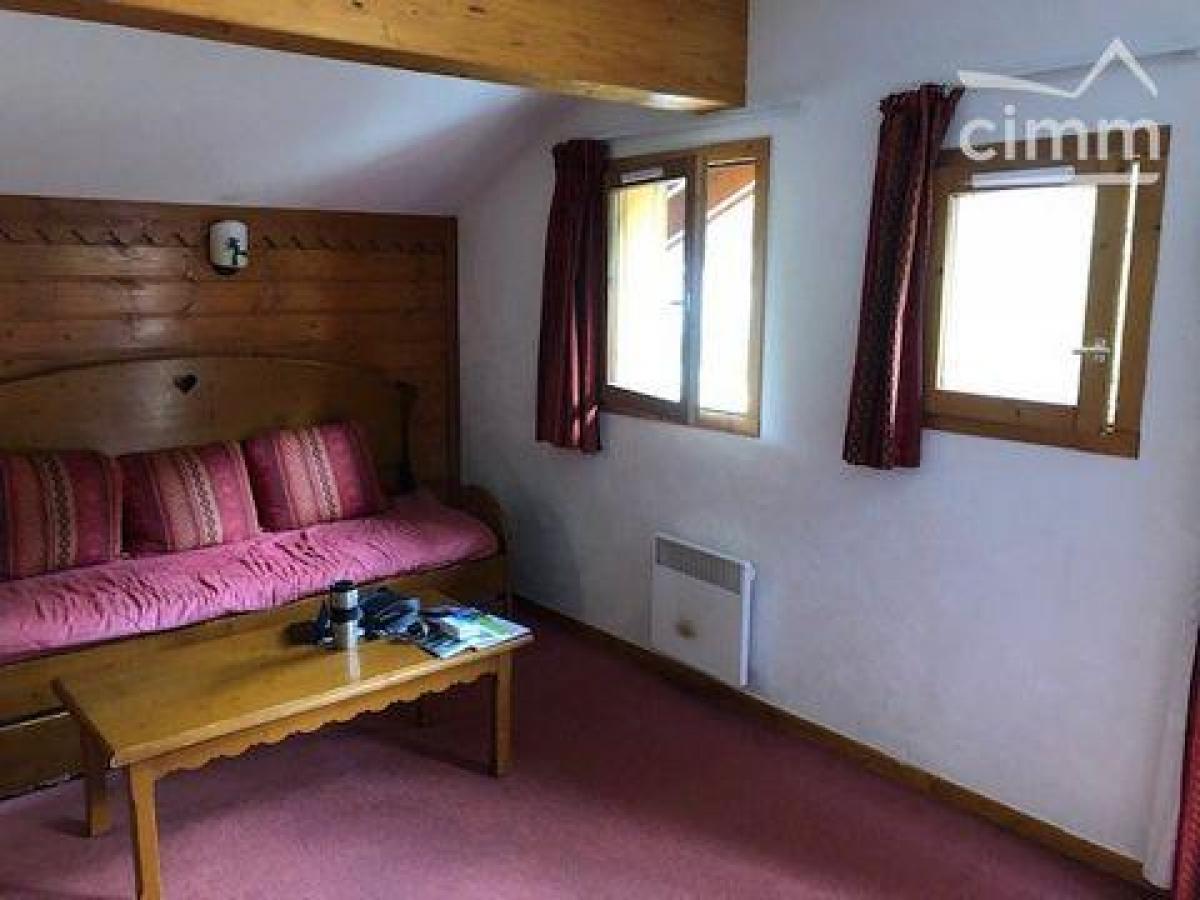 3 bedrooms Condo in Modane, France No. 33047