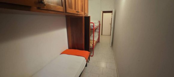 Квартира с 2 комнатами в Комаккьо, Италия № 32596 11