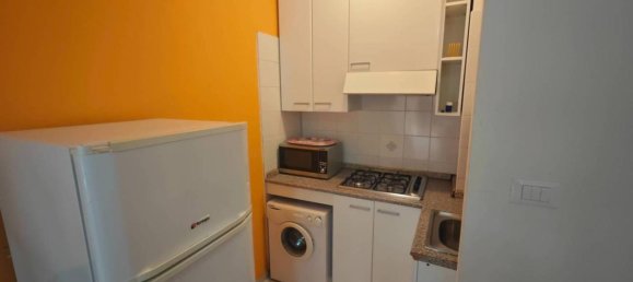 Квартира с 2 комнатами в Комаккьо, Италия № 32596 5