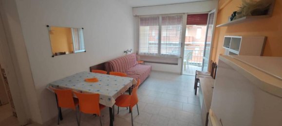 Квартира с 2 комнатами в Комаккьо, Италия № 32596 3