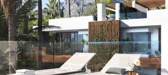 5 bedrooms Villa in Marbella, Spain No. 25084 14