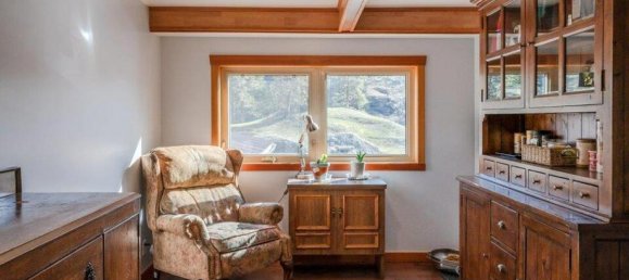 4 bedrooms House in British Columbia, Canada No. 1279 8