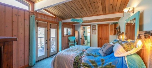 4 bedrooms House in British Columbia, Canada No. 1279 9