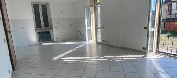 2 rooms Apartment in Fino Mornasco, Italy No. 55326 19