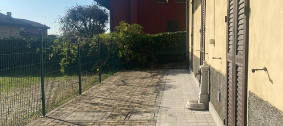 2 rooms Apartment in Fino Mornasco, Italy No. 55326 25