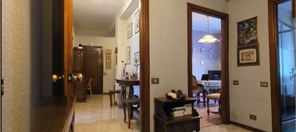 4-salle Appartement à Milan, Italy No. 244235 7