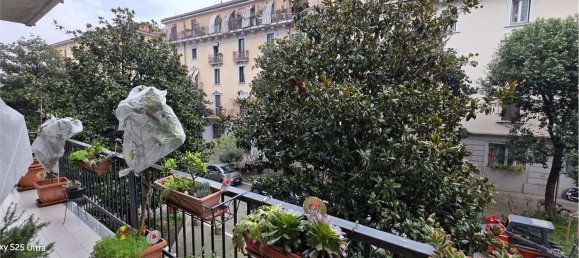 4-salle Appartement à Milan, Italy No. 244235 9