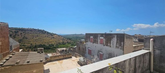 Casa de 6 habitaciónes en Noto, Italy No. 305257 24