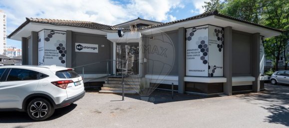 400m² Commercial property in Oeiras, Portugal No. 84677 2