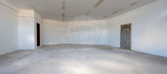 400m² Commercial property in Oeiras, Portugal No. 84677 7