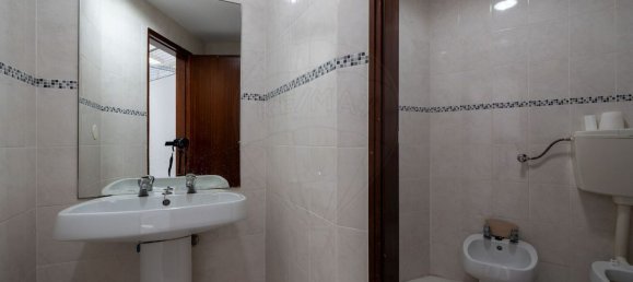 400m² Commercial property in Oeiras, Portugal No. 84677 4