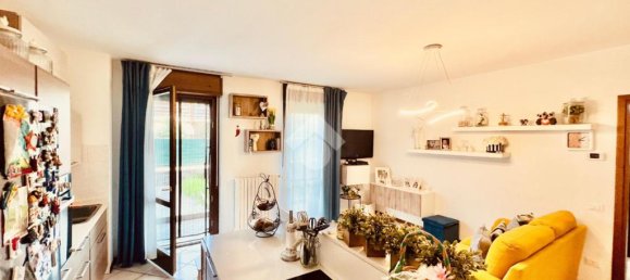 Apartamento de 2 dormitorios en Caravaggio, Italy No. 381068 8