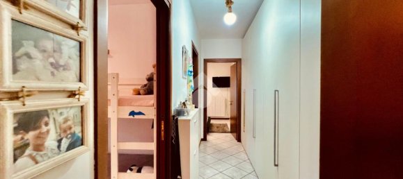 Apartamento de 2 dormitorios en Caravaggio, Italy No. 381068 10