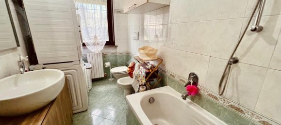 Apartamento de 2 dormitorios en Caravaggio, Italy No. 381068 13