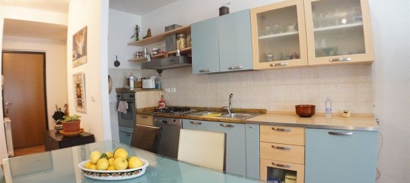 3 Schlafzimmer Wohnung in Carrara, Italy, Nr. 313989 3