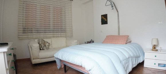 3 Schlafzimmer Wohnung in Carrara, Italy, Nr. 313989 24