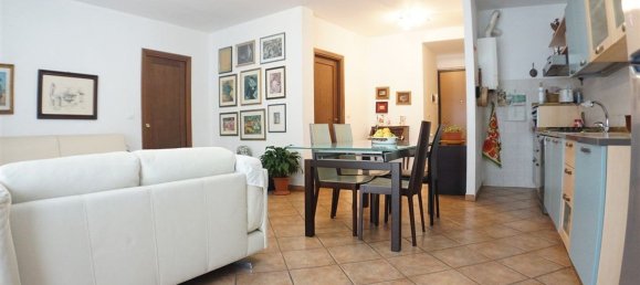 3 Schlafzimmer Wohnung in Carrara, Italy, Nr. 313989 14