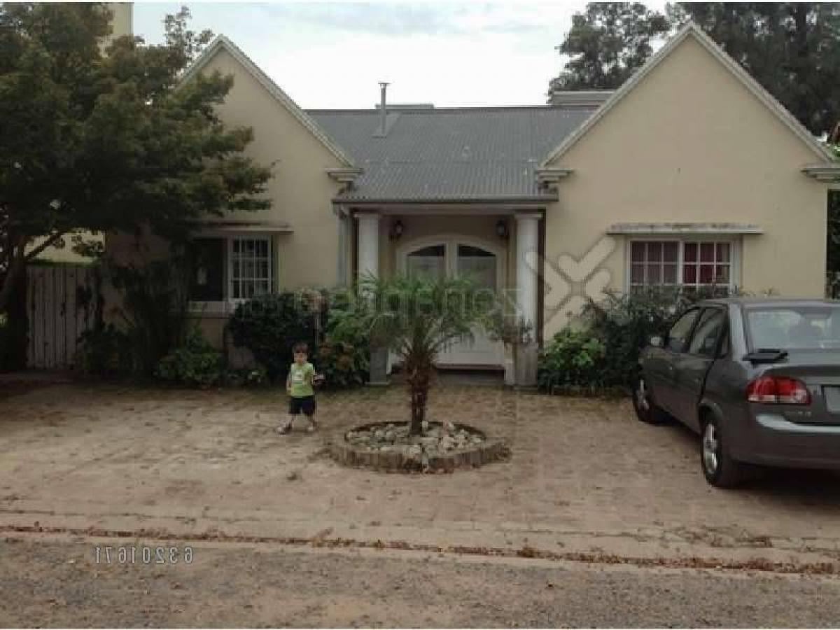 4 bedrooms House in Tigre, Argentina No. 70853