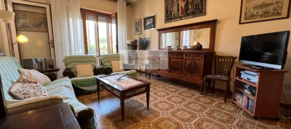 6 Schlafzimmer Doppelhaus in Camaiore, Italy, Nr. 380233 2