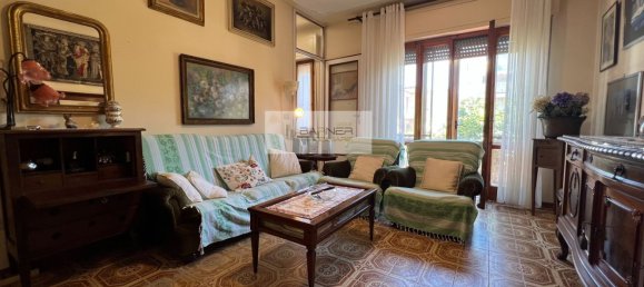 6 Schlafzimmer Doppelhaus in Camaiore, Italy, Nr. 380233 3