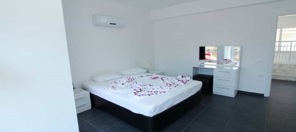 Villa 4+1 in Oludeniz, Turkey No. 4176 3