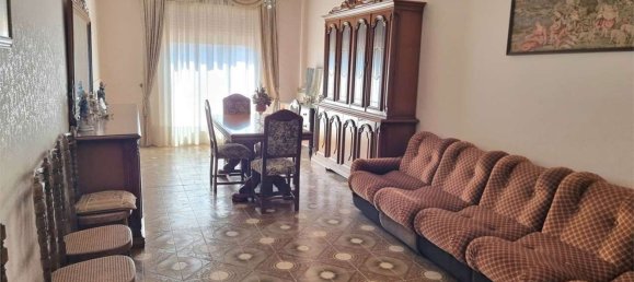 4 bedrooms House in Serradifalco, Italy No. 372106 2