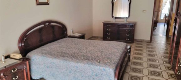 4 bedrooms House in Serradifalco, Italy No. 372106 6