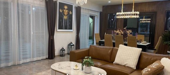 5 bedrooms Villa in Pattaya, Thailand No. 16737 5