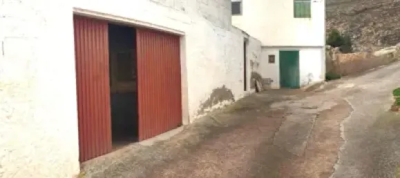 3 bedrooms House in Zaragoza, Spain No. 191547 2