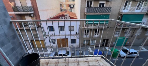 Apartamento de 3 dormitorios en Alicante, Spain No. 91415 5