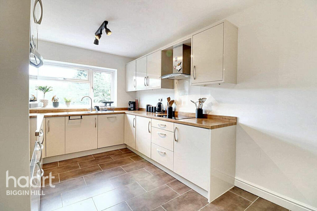 3 bedrooms House in Biggin Hill, United Kingdom No. 4774