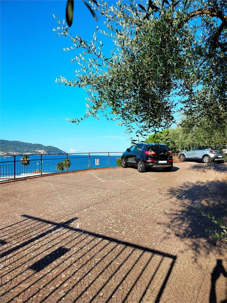 Garagem em Diano Marina, Italy 12 m² N.º 306320