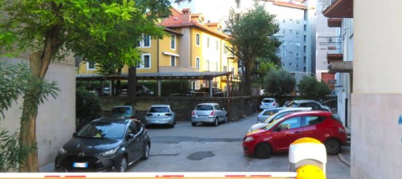 Квартира с 3 спальнями в Триест, Италия № 129893 32